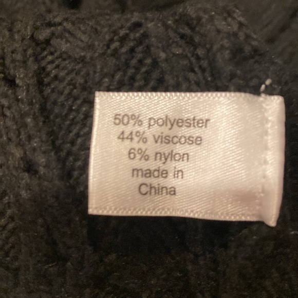 18/20 Black Lane Bryant sweater - Picture 4 of 5